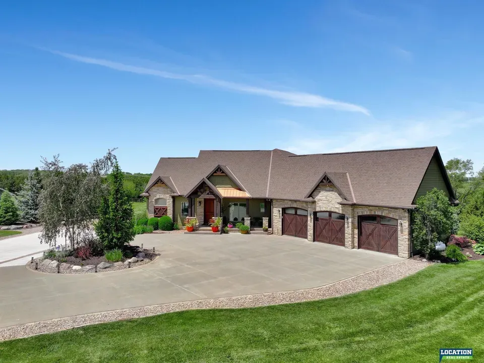 5 Bed 1 Bath Established Contemporary Home in Lincoln, NE - 2