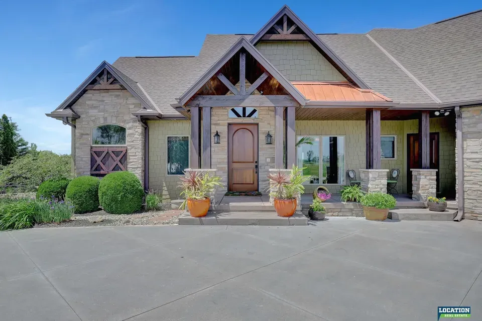 5 Bed 1 Bath Established Contemporary Home in Lincoln, NE - 4