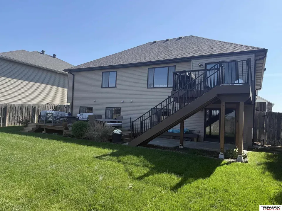5 Bed 1 Bath Established Contemporary Home in Lincoln, NE - 3