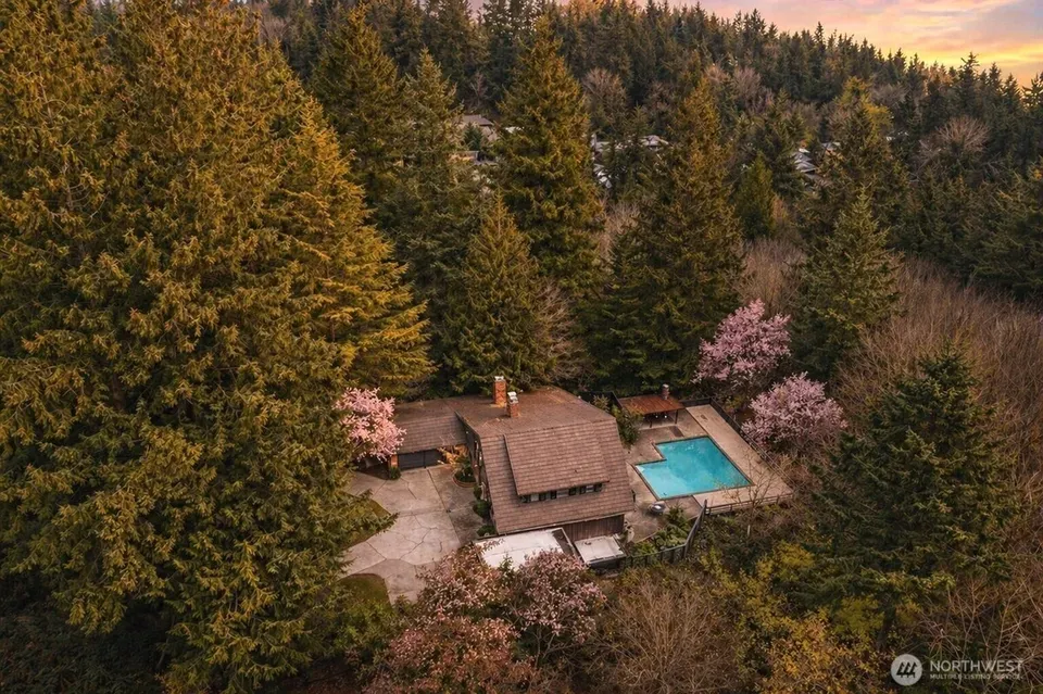 5 Bed 1 Bath Established Mid-Century Residence in Bellevue, WA - 1
