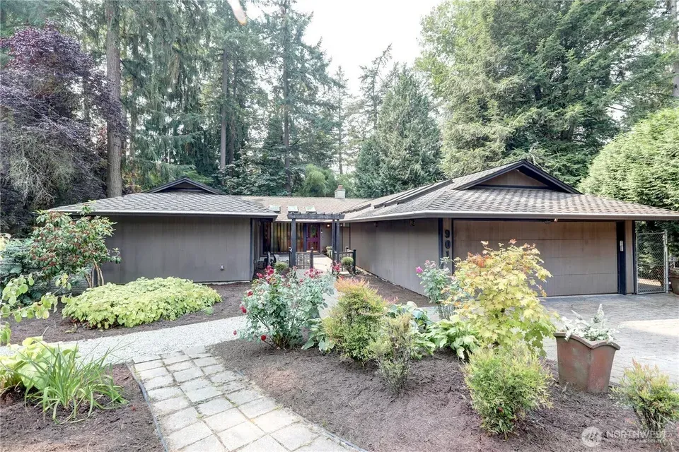 5 Bed 1 Bath Established Mid-Century Residence in Bellevue, WA - 1
