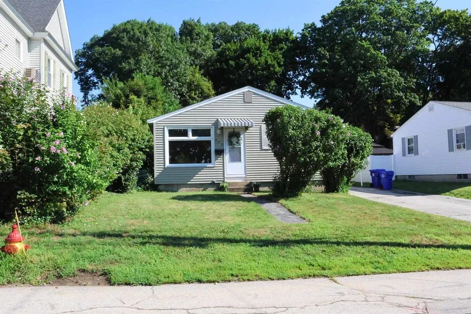 5 Bed 1 Bath Established Mid-Century Residence in Manchester, NH