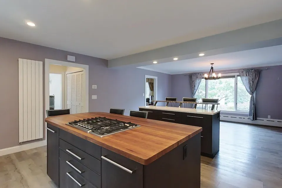5 Bed 1 Bath Established Mid-Century Residence in Nashua, NH - 5