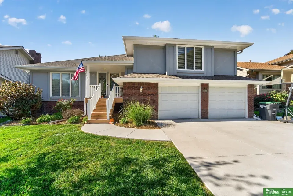 5 Bed 1 Bath Established Mid-Century Residence in Omaha, NE - 2