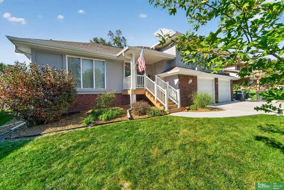 5 Bed 1 Bath Established Mid-Century Residence in Omaha, NE - 3