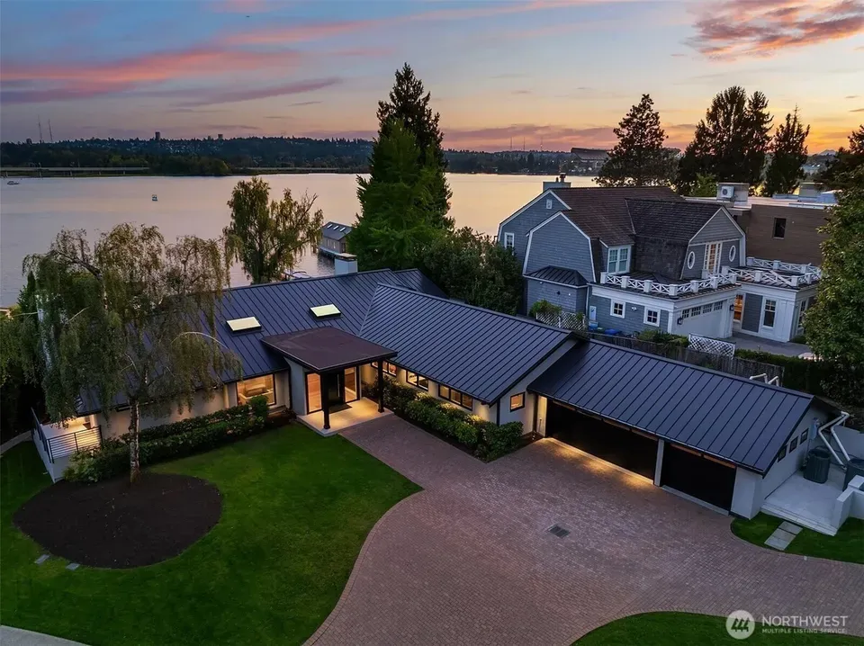5 Bed 1 Bath Established Mid-Century Residence in Seattle, WA - 5