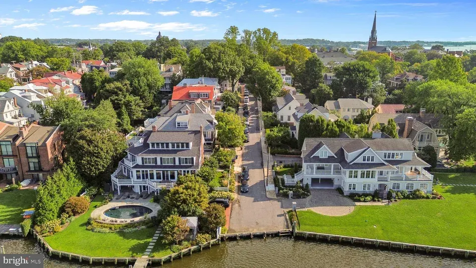 5 Bed 2 Bath Classic Historic Era Home in Annapolis, MD