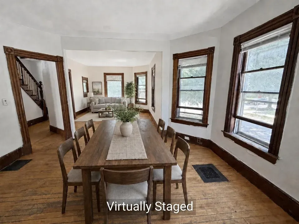 5 Bed 2 Bath Classic Historic Era Home in Burlington, VT - 2