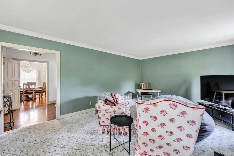 5 Bed 2 Bath Classic Historic Era Home in Green Bay, WI - 5