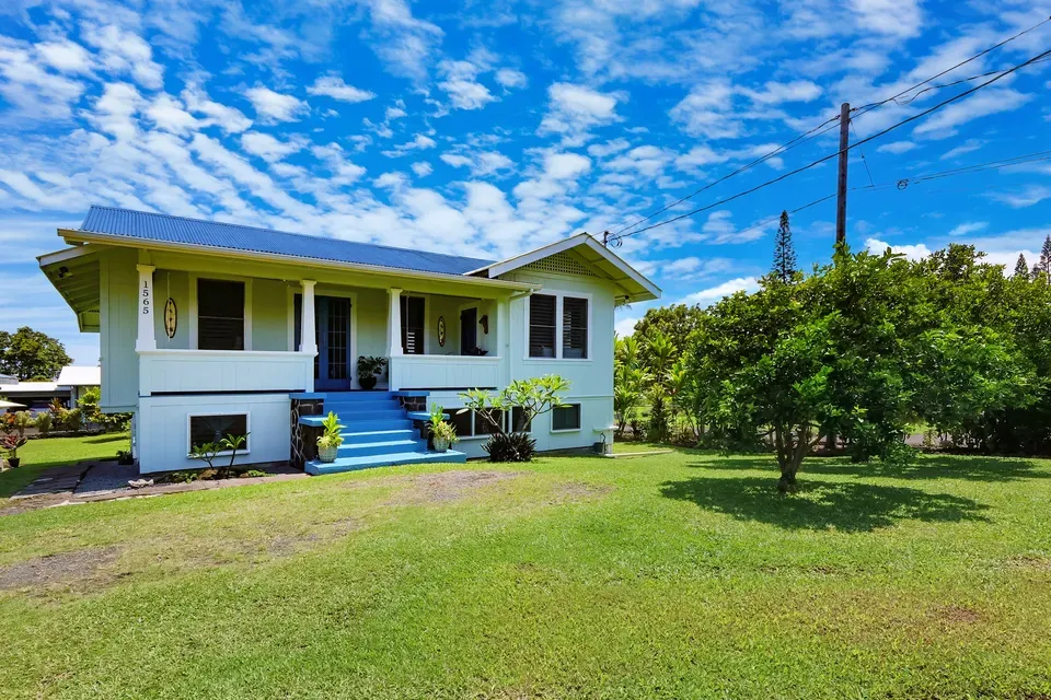 5 Bed 2 Bath Classic Historic Era Home in Hilo, HI