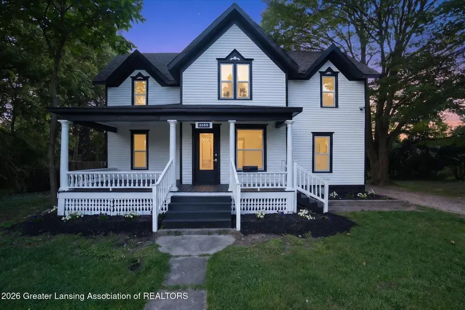 5 Bed 2 Bath Classic Historic Era Home in Lansing, MI - 3