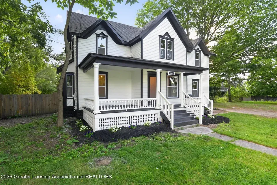 5 Bed 2 Bath Classic Historic Era Home in Lansing, MI - 5