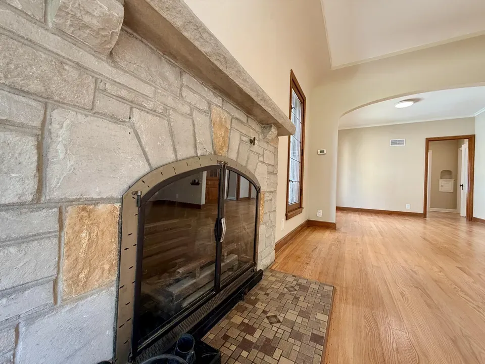 5 Bed 2 Bath Classic Historic Era Home in Milwaukee, WI - 5