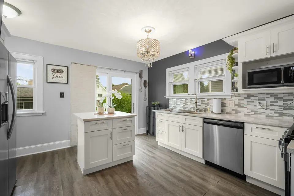 5 Bed 2 Bath Classic Historic Era Home in Milwaukee, WI - 2
