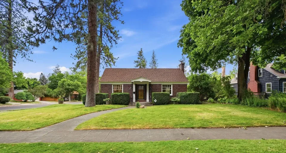 5 Bed 2 Bath Classic Historic Era Home in Spokane, WA - 2