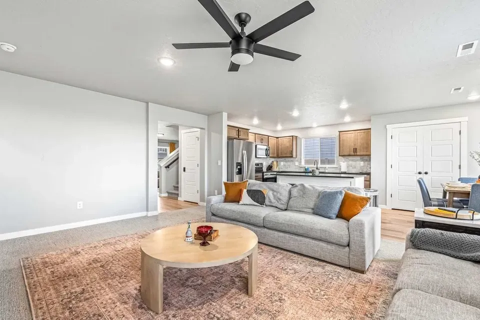 5 Bed 2 Bath Contemporary High-Rise Condo in Nampa, ID - 5
