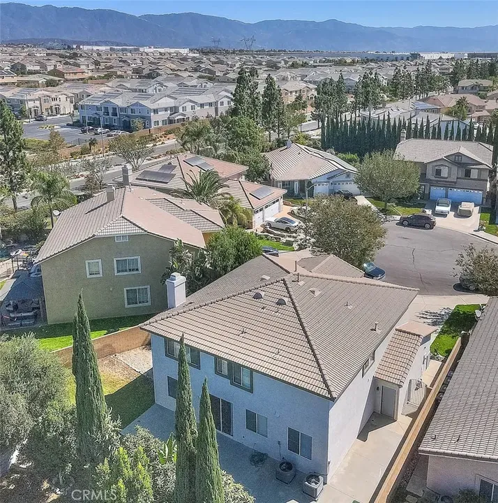 5 Bed 2 Bath Established Contemporary Home in Fontana, CA - 3
