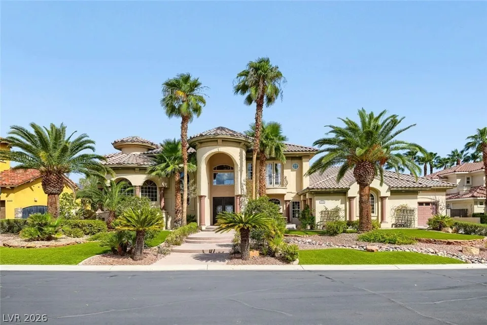 5 Bed 2 Bath Established Contemporary Home in Las Vegas, NV - 2