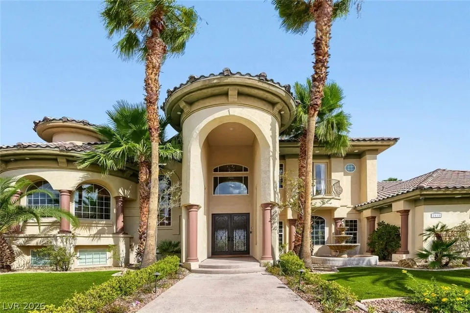 5 Bed 2 Bath Established Contemporary Home in Las Vegas, NV - 3