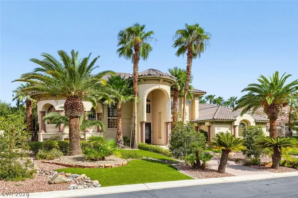 5 Bed 2 Bath Established Contemporary Home in Las Vegas, NV - 4