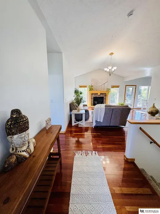 5 Bed 2 Bath Established Contemporary Home in Lincoln, NE