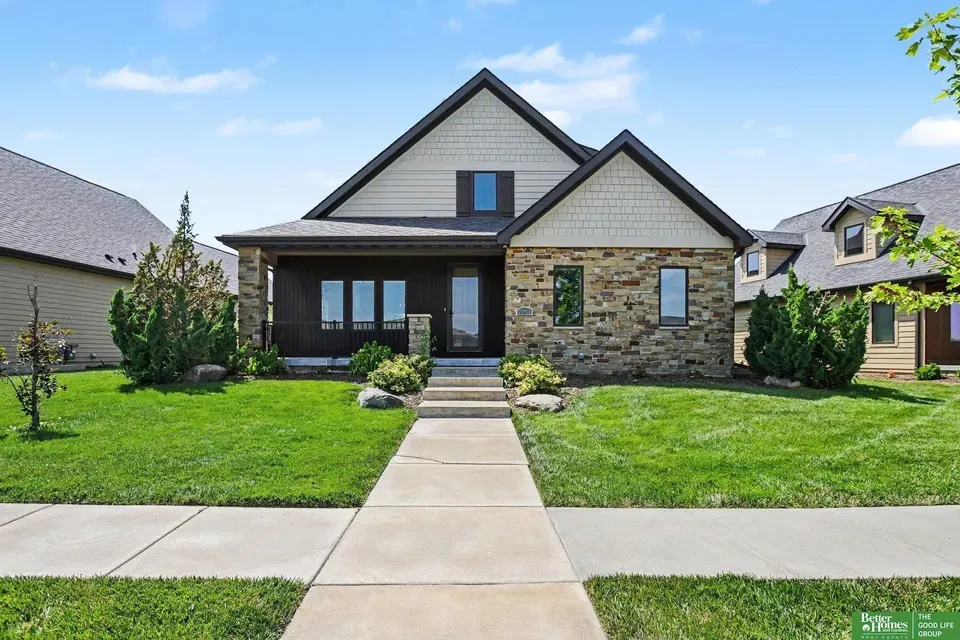 5 Bed 2 Bath Established Contemporary Home in Lincoln, NE - 2
