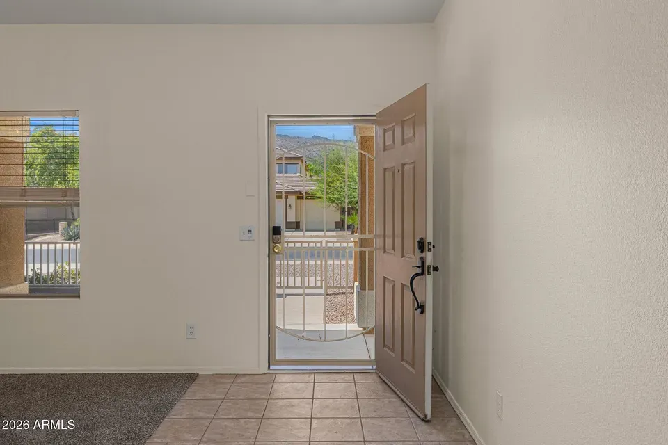 5 Bed 2 Bath Established Contemporary Home in Phoenix, AZ - 4