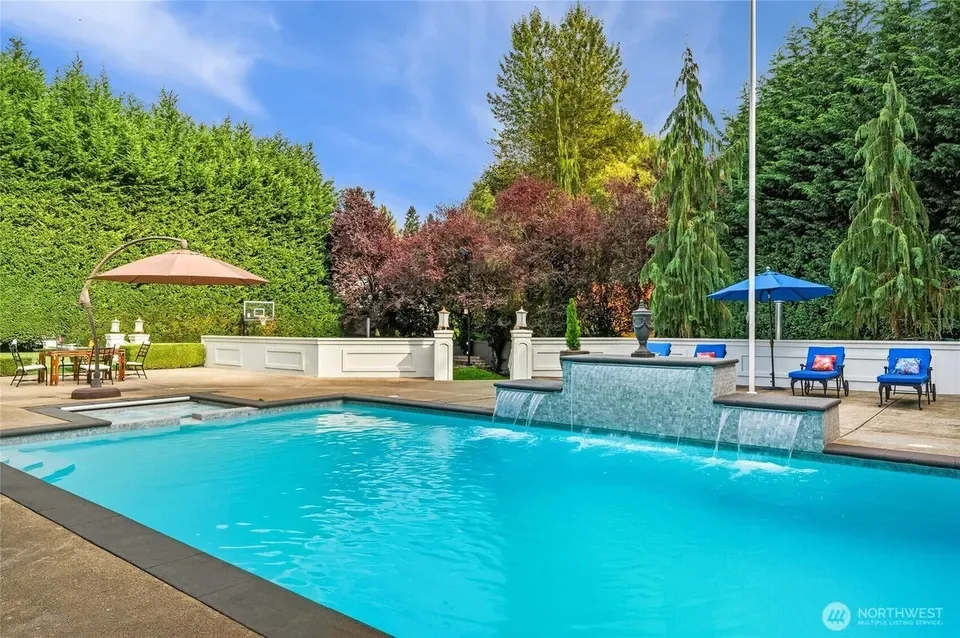 5 Bed 2 Bath Established Mid-Century Residence in Bellevue, WA - 5