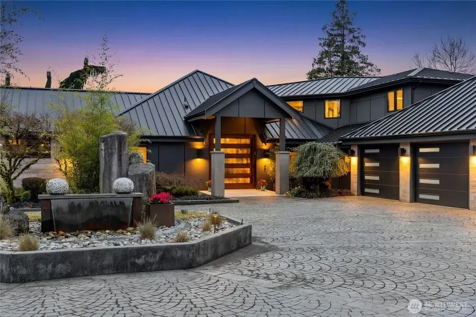 5 Bed 2 Bath Established Mid-Century Residence in Bellevue, WA - 5