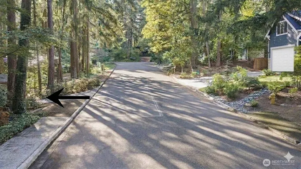 5 Bed 2 Bath Established Mid-Century Residence in Bellevue, WA - 4