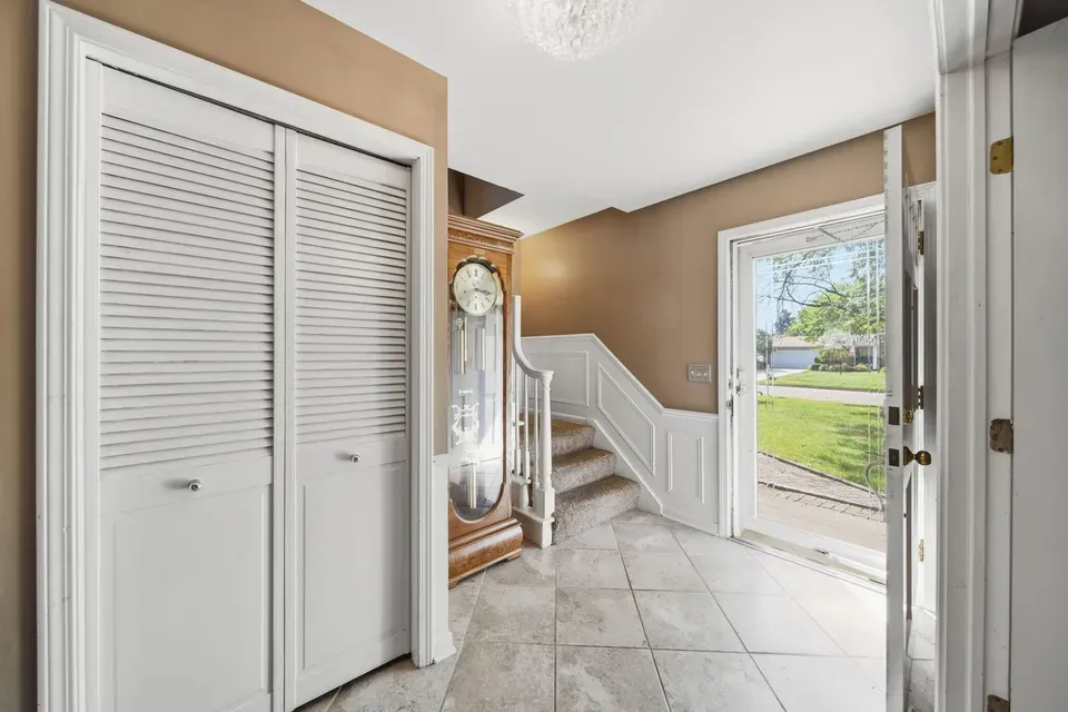 5 Bed 2 Bath Established Mid-Century Residence in Lansing, MI - 5