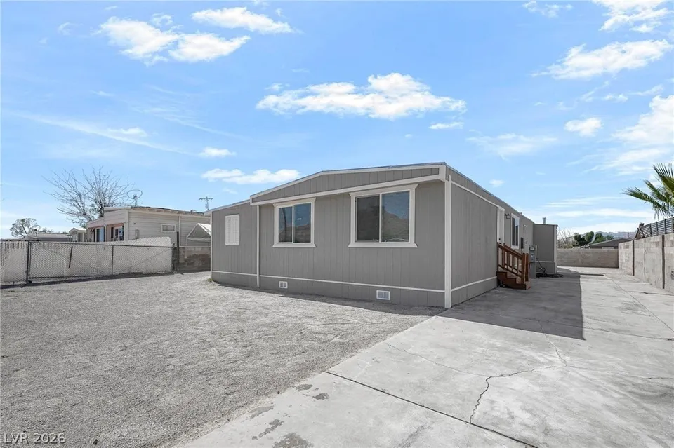 5 Bed 2 Bath Established Mid-Century Residence in Las Vegas, NV - Hero