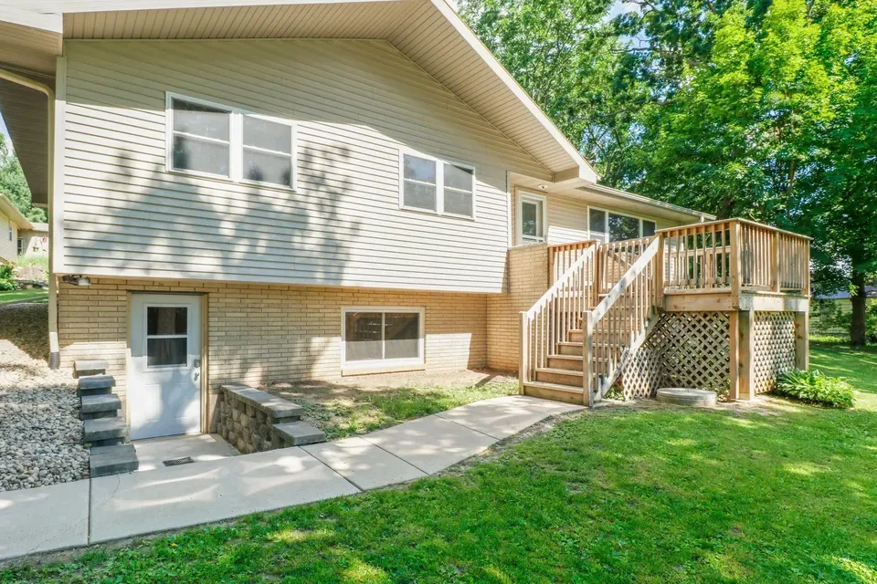5 Bed 2 Bath Established Mid-Century Residence in Madison, WI - 3
