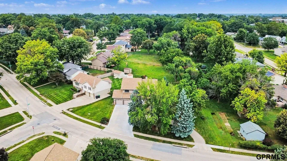 5 Bed 2 Bath Established Mid-Century Residence in Omaha, NE - 5