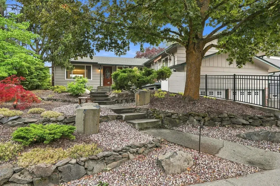5 Bed 2 Bath Established Mid-Century Residence in Spokane, WA - 2