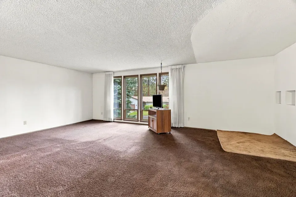 5 Bed 2 Bath Established Mid-Century Residence in Spokane, WA - 3