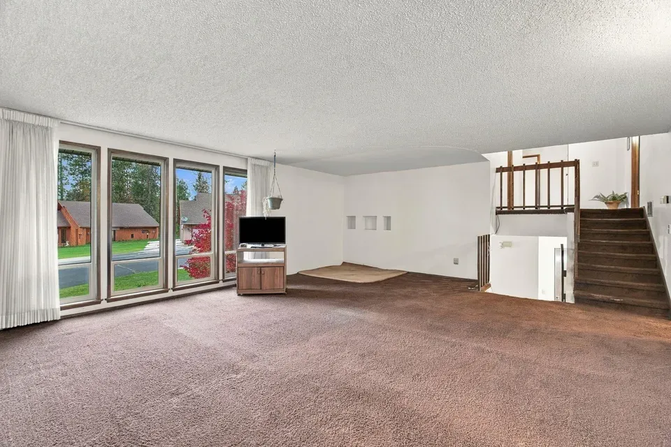 5 Bed 2 Bath Established Mid-Century Residence in Spokane, WA - 4