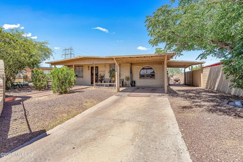 5 Bed 2 Bath Established Mid-Century Residence in Tucson, AZ - 3