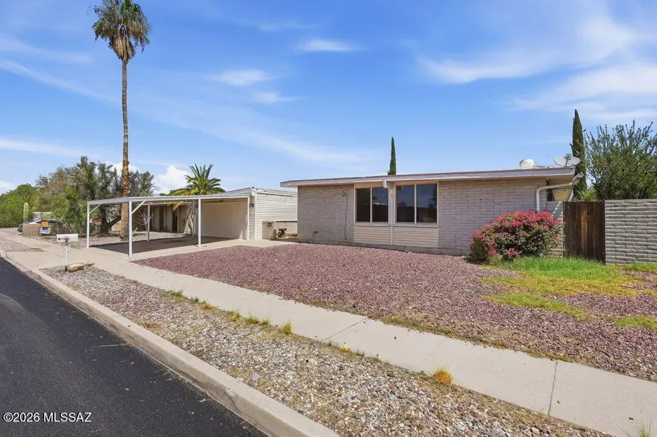 5 Bed 2 Bath Established Mid-Century Residence in Tucson, AZ - 3