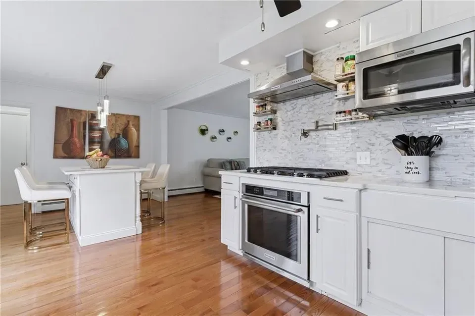 5 Bed 2 Bath Established Mid-Century Residence in Warwick, RI - 4