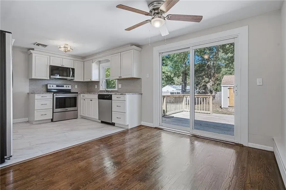5 Bed 2 Bath Established Mid-Century Residence in Warwick, RI - 2