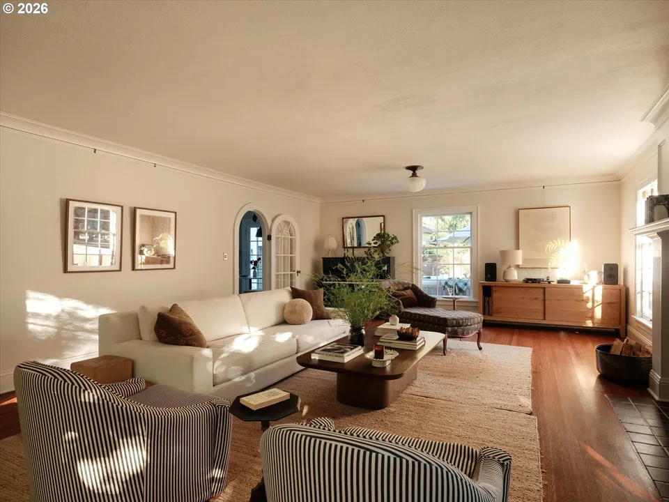 Interior view 3