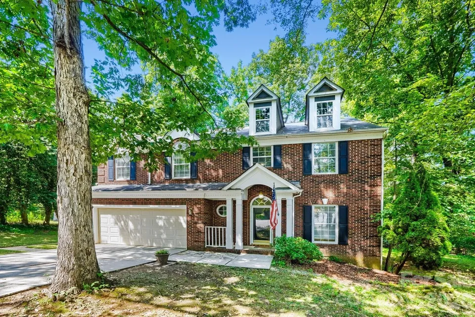 5 Bed 2 Bath Mid-Century Modern in Charlotte, NC