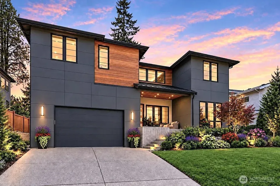 5 Bed 2 Bath Modern Architectural Estate in Bellevue, WA