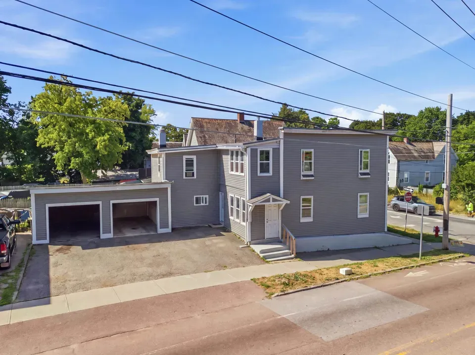 5 Bed 2 Bath Multi-Unit Residential Property in Burlington, VT