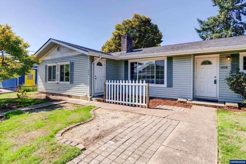 5 Bed 2 Bath Multi-Unit Residential Property in Corvallis, OR