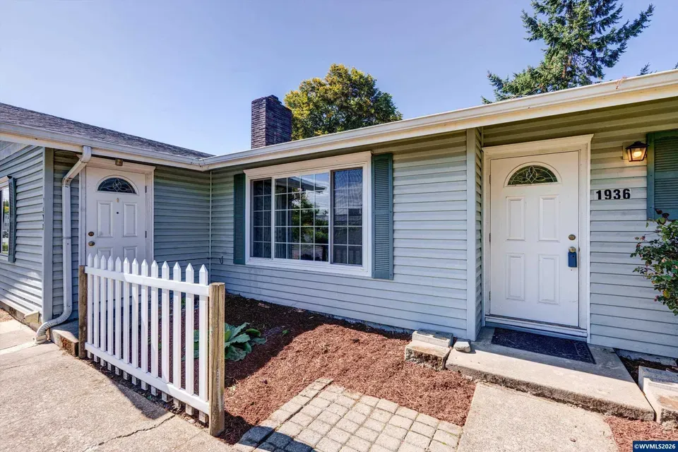 5 Bed 2 Bath Multi-Unit Residential Property in Corvallis, OR - 2