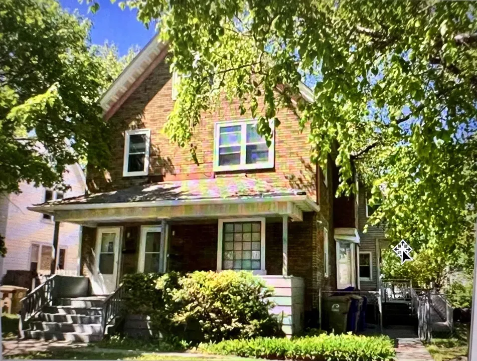 5 Bed 2 Bath Multi-Unit Residential Property in Kenosha, WI