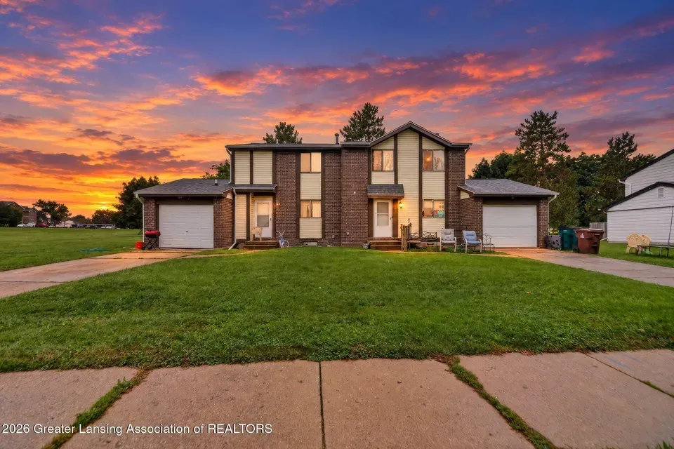 5 Bed 2 Bath Multi-Unit Residential Property in Lansing, MI