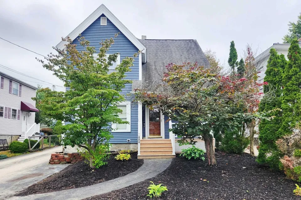 5 Bed 2 Bath Multi-Unit Residential Property in Manchester, NH - 1